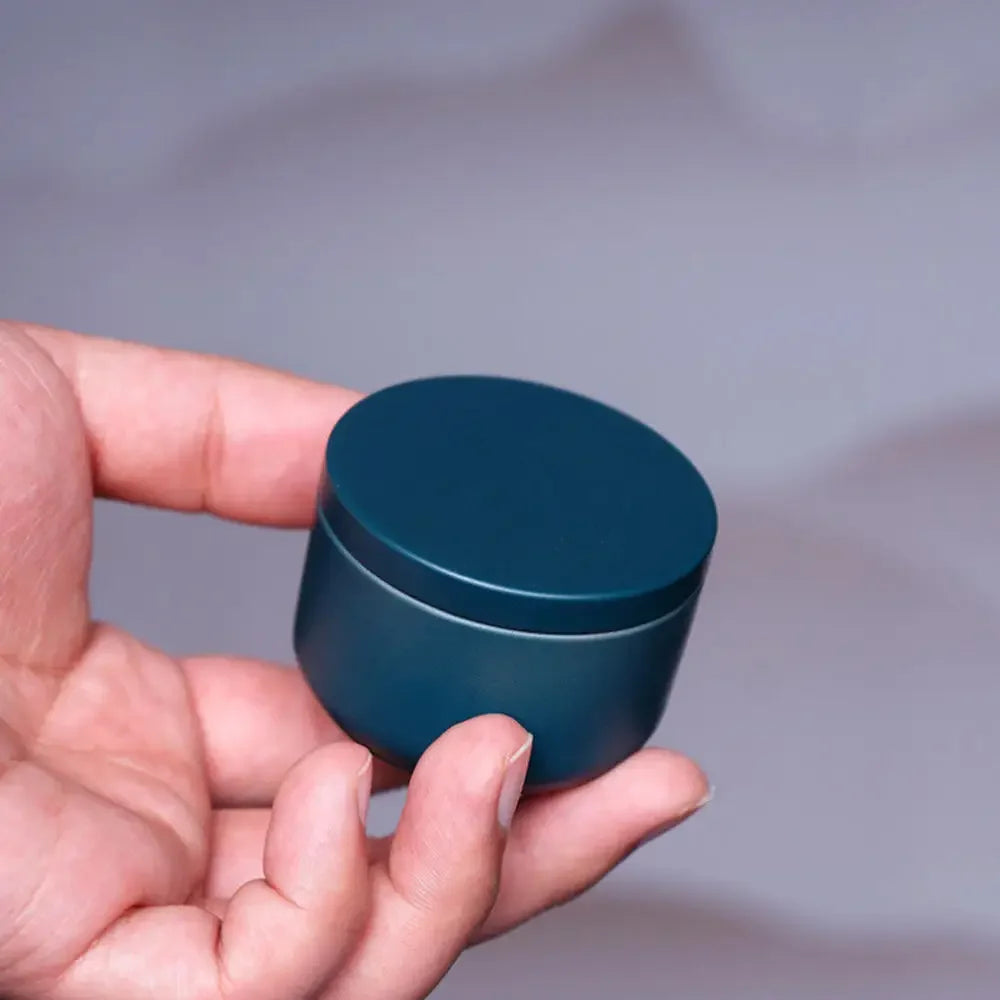 1PCS Portable Tea Can Thick Iron Vanilla Sealed Jar Spice Storage Box Deodorant Container Box Kitchen Gadgets
